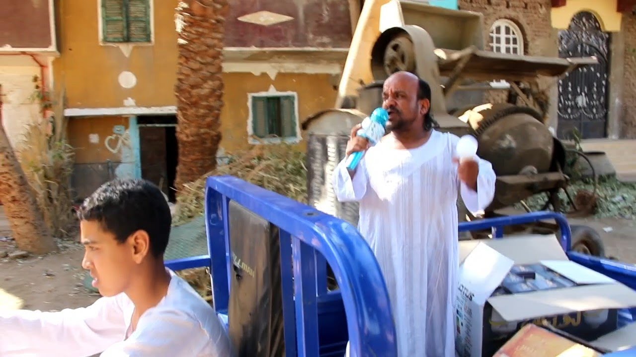 سعيد بيبيع لمبه انتاج محلى علشان يضرب المستورد وعصام مش عاجبه