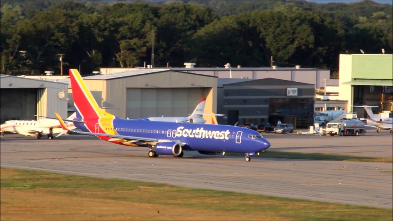 Empty 737 takeoff!/// Sunset Spotting at TF Green Intl. Airport (PVD)
