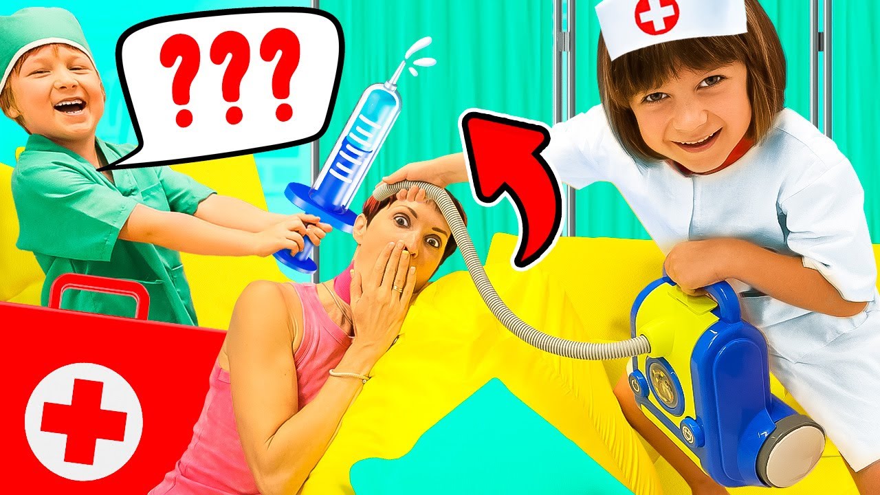 Los doctores Bianca y Karl están tratando a mamá. Vídeo para niños. Como mamá.