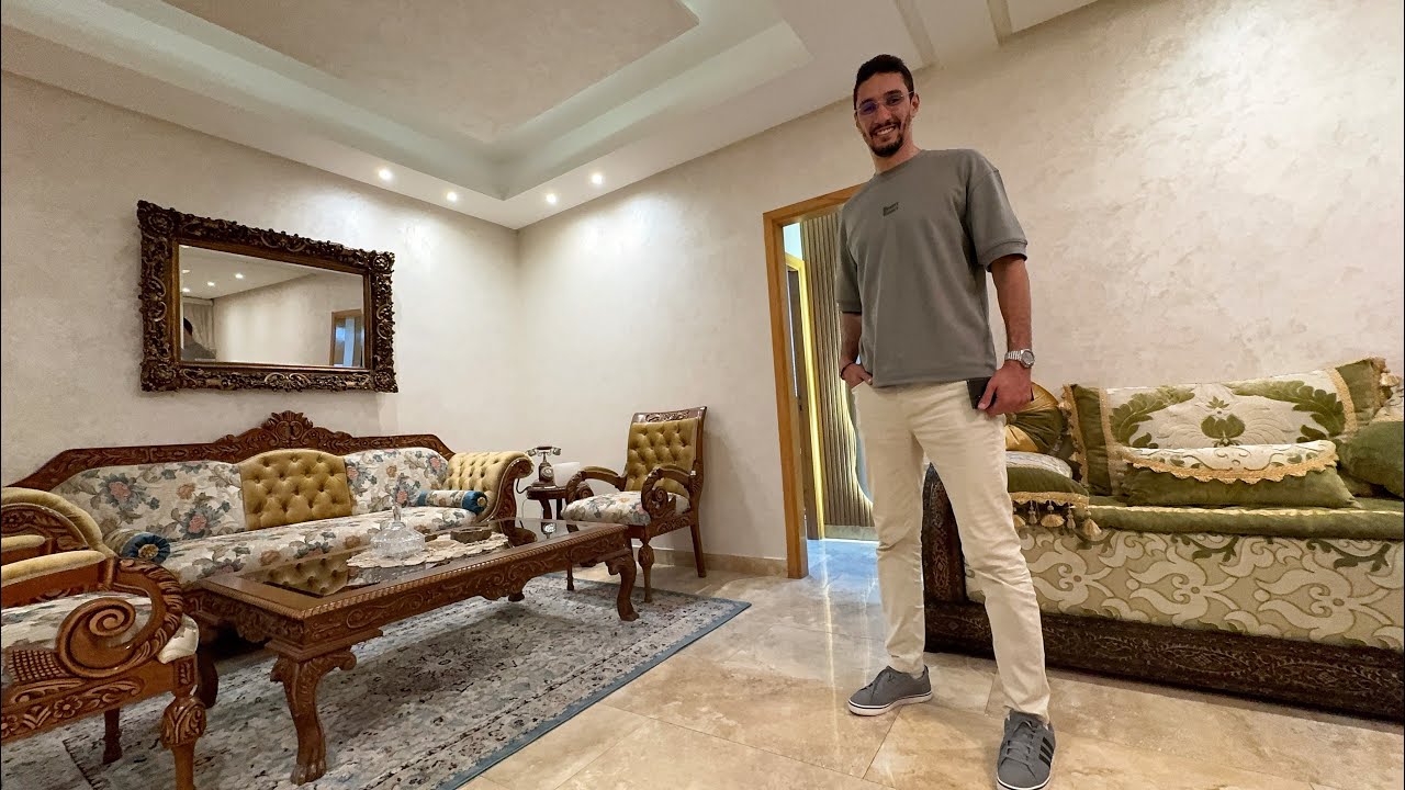 هادي هيا الغفلة بين البائع الشاري.🫖.أجمل شقة ممكن تدخل ليها.🎂.معاها محل تجاري مجاني.110.مليون فقط