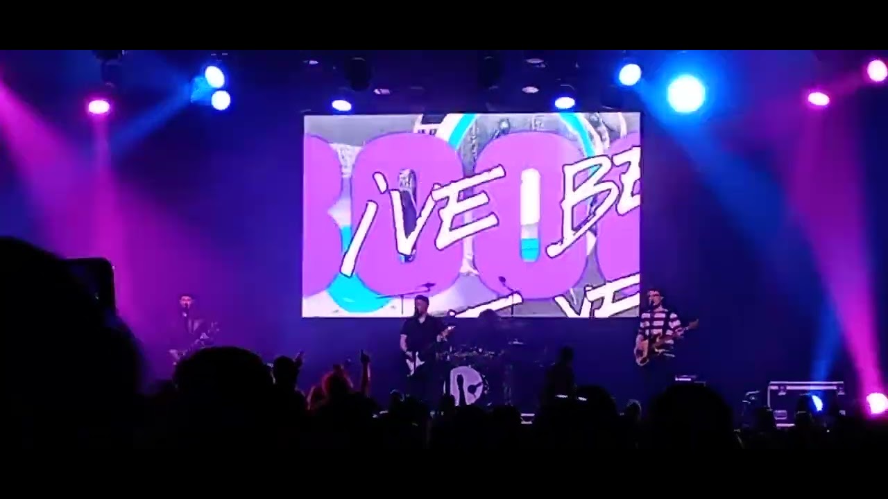 MacBusted - Year 3000 (Live @ Butlins Bognor)