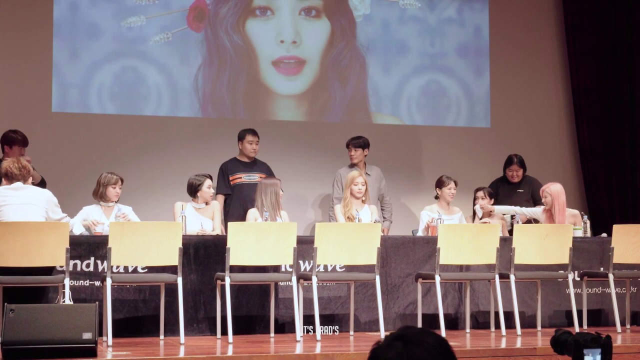 190928 트와이스 TWICE 상암 팬사인회 - 사인회 시작