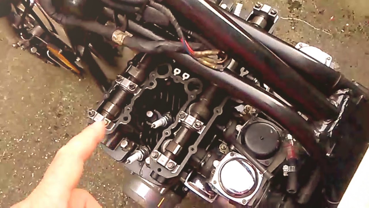 How to check valve clearances. KZ750E1 Rebuild #20.