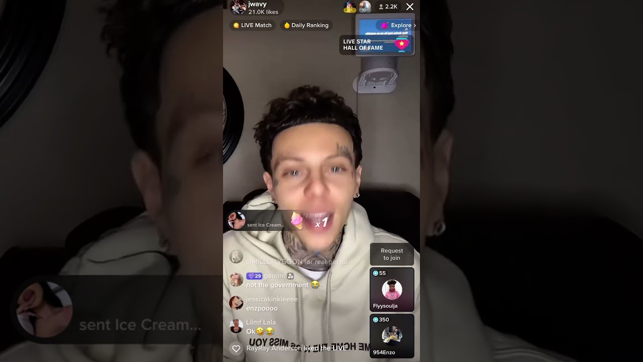 Flyysoulja(island boy) arguing on Tiktok live with 954 Enzo and jwavy | gets heated😭😭😭| 05-11-23