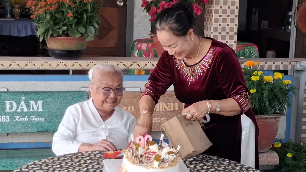 HỌP MẶT MÙNG 2 TẾT 2026