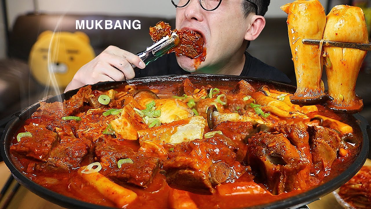 ASMR MUKBANGㅣBraised Spicy Pork Short Ribs With mushroomㅣEATING SHOW