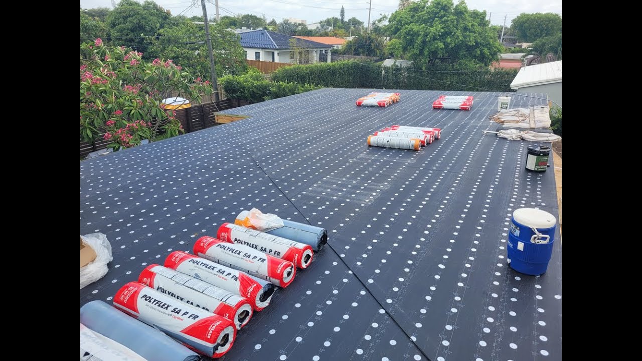 Flat Roof With No Fire | Roofer Mike Video