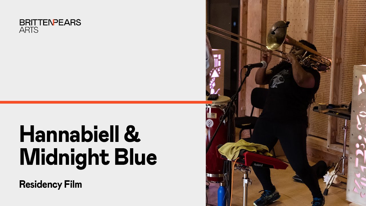 Hannabiell & Midnight Blue