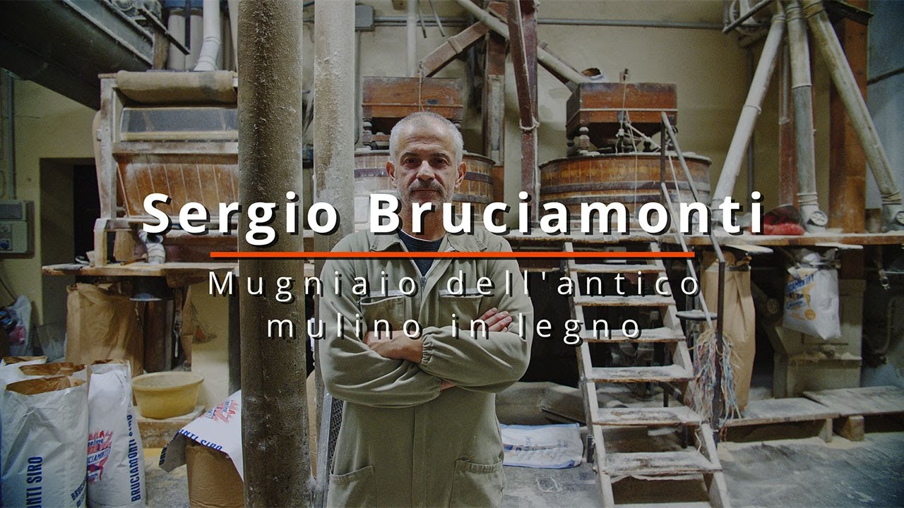 Antico mulino in pietra e legno del mugnaio Bruciamonti