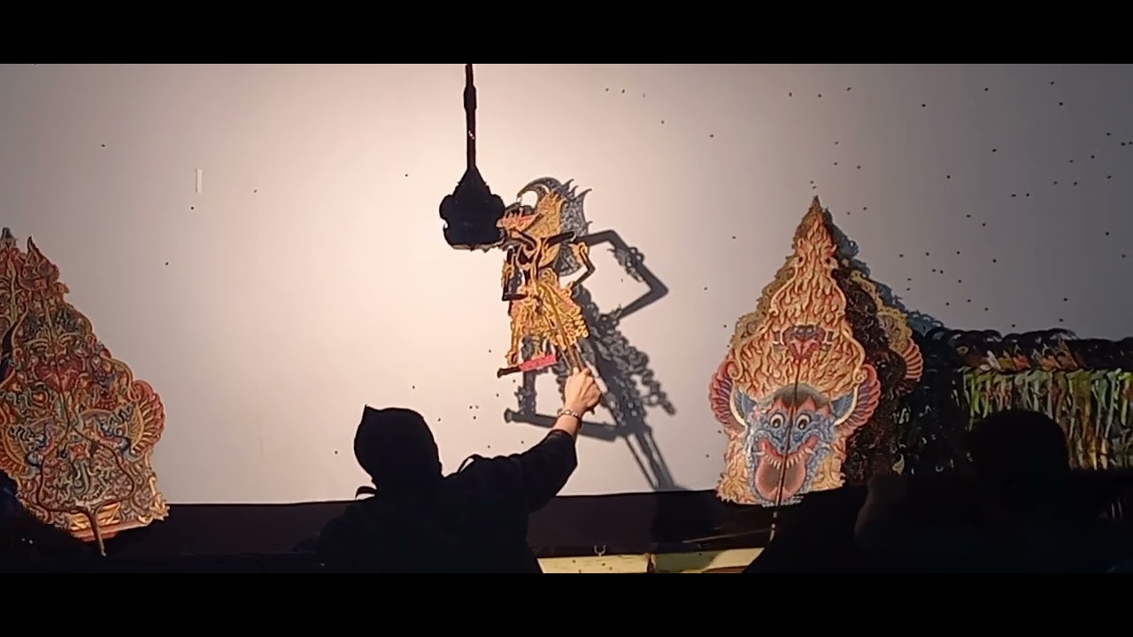 PAGELARAN WAYANG KULIT