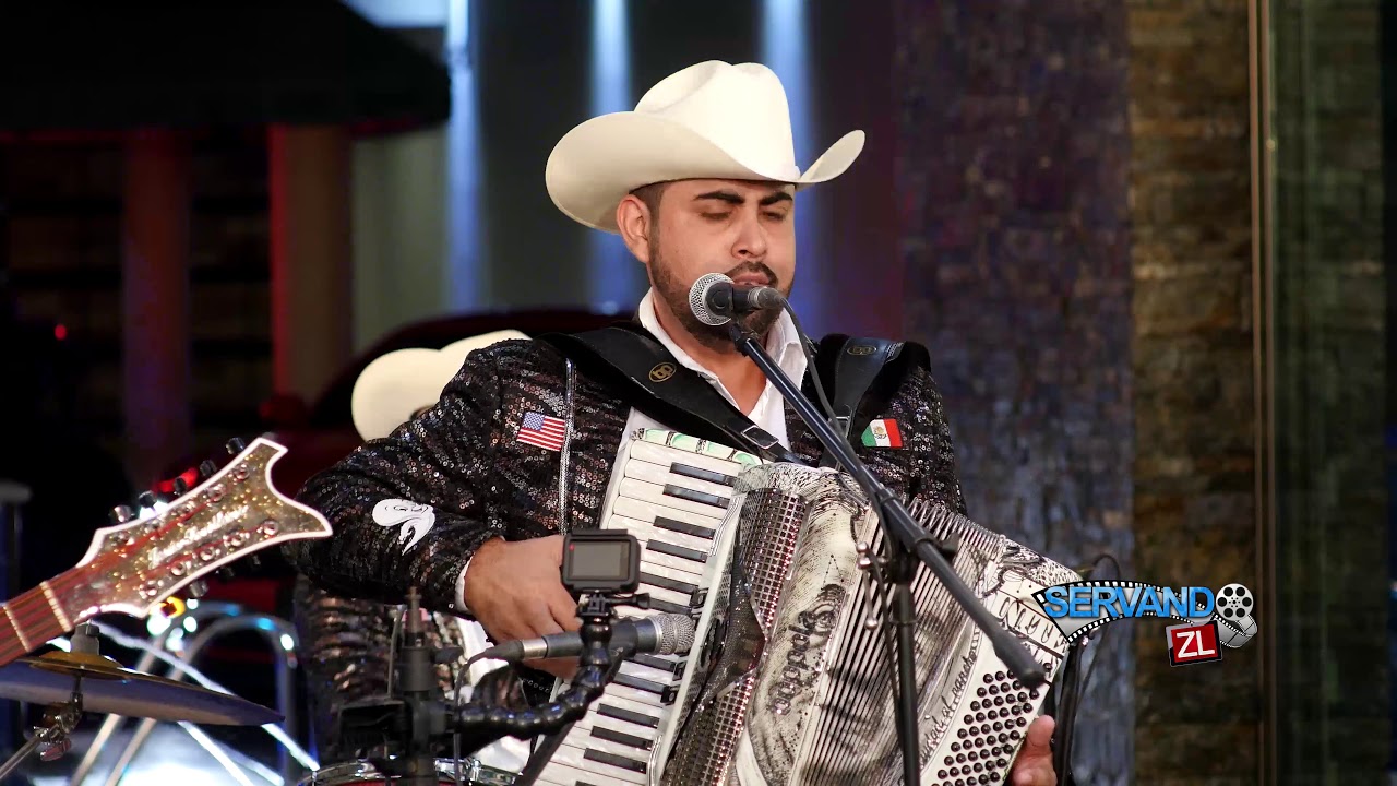 Los Varones De Culiacan - El Cigarro Relajante (En Vivo 2018)