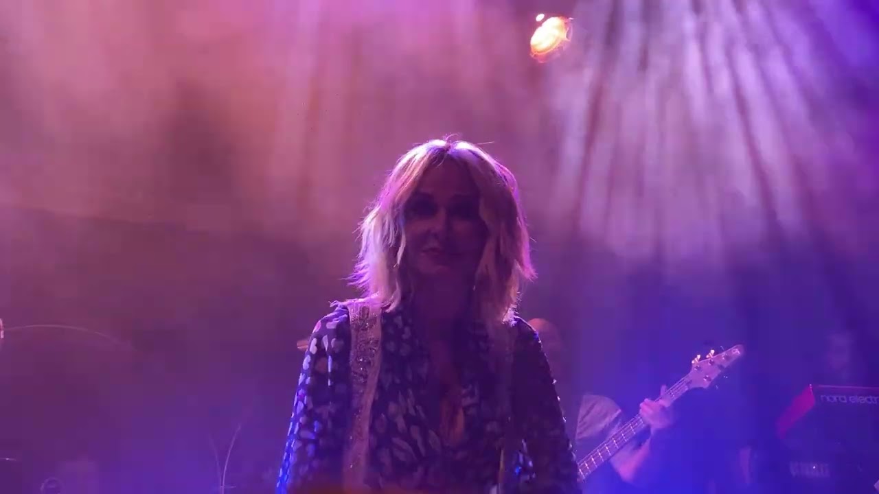 Άννα Βίσση - Λόγια και σιωπές - Hotel Ermou 29/04/23