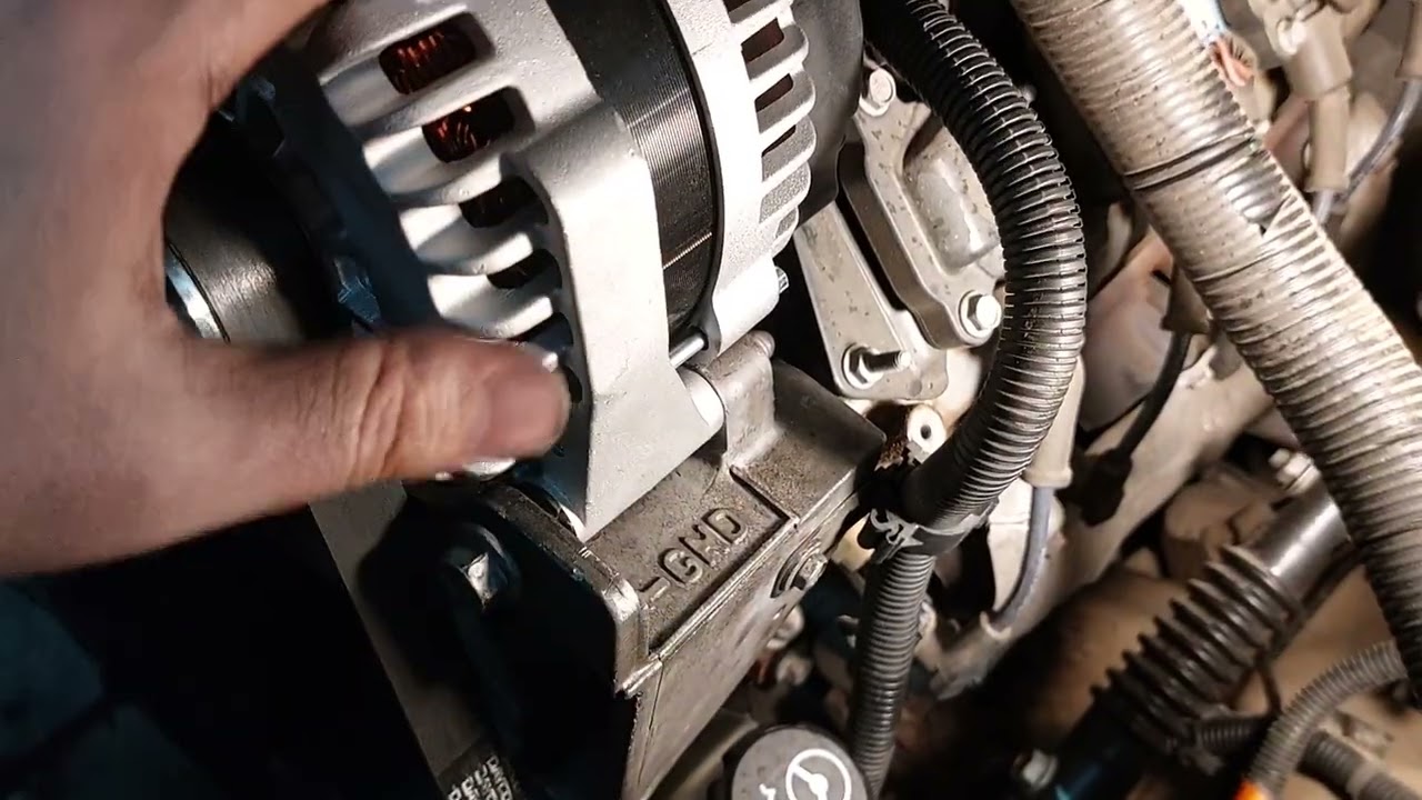 07 Chevy Silverado 5.3 power steering pump replacement. (Short what to expect video)