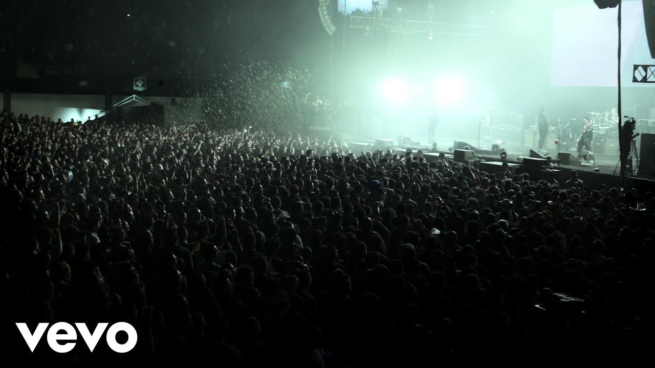 Molotov - Más Vale Cholo (Desde El Palacio De Los Deportes)
