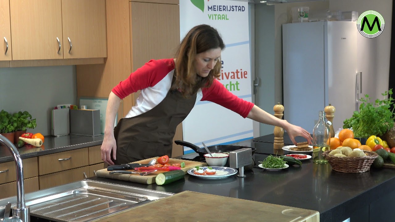 Hapjes met hüttenkäse -Lekker voor  bij de lunch, op een cracker of  als borrelhapje
