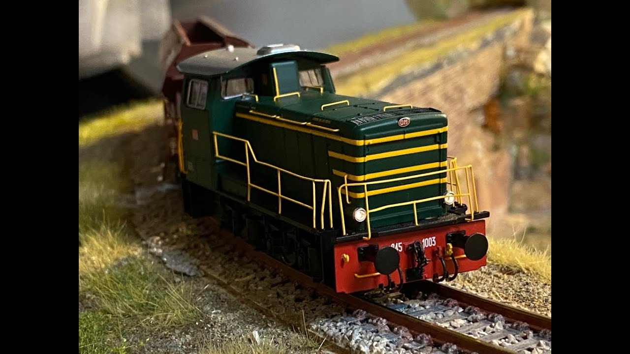 FS 245 1003 in DCC Rivarossi HR2792 digitalizzazione e track test sul mio plastico ferroviario