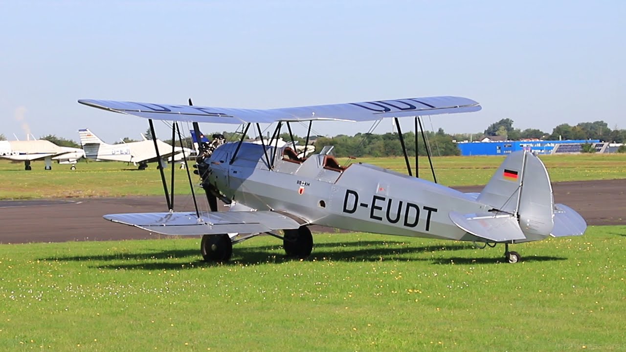 A 81 year old Focke-Wulf Fw44 Stieglitz flying