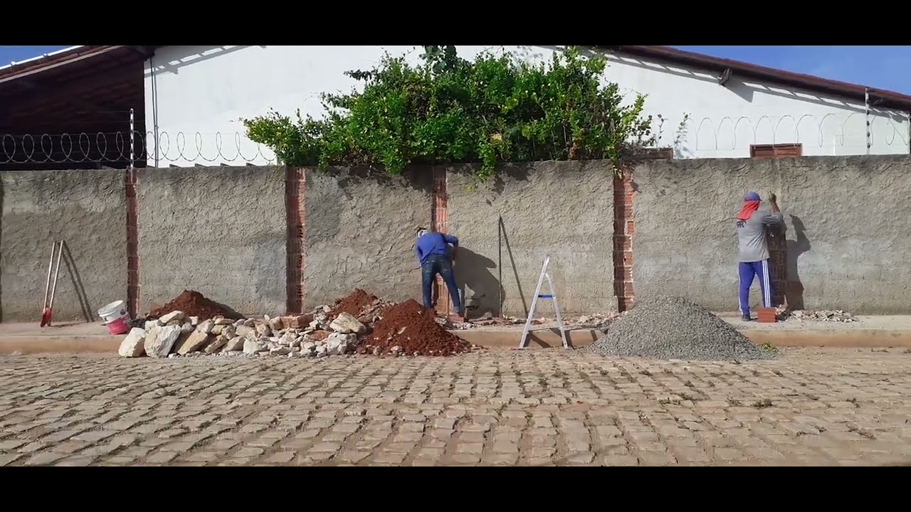 Reforçando Muro de Alvenaria com Colunas de Ferro 5/16