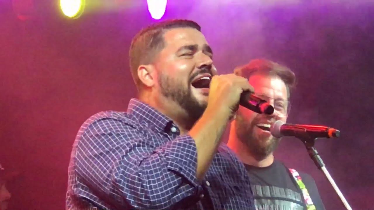 SHOW ESPETACULAR SERTANEJO.