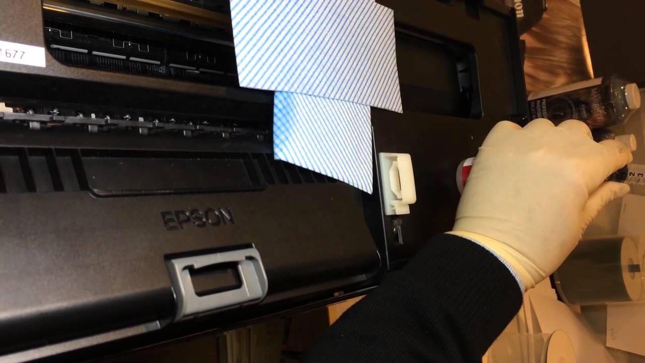 Очистка печатающей головки Epson R3000