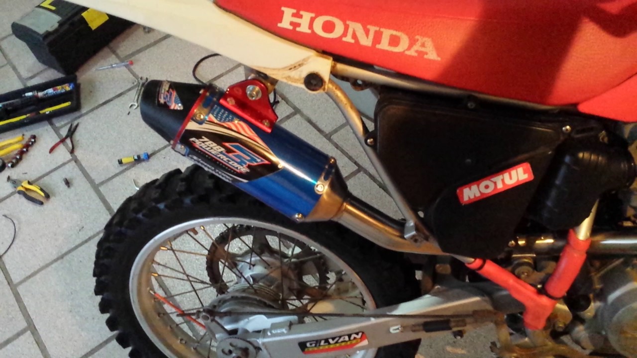 Testando novo escape POWERCORE 3 na CRF 230
