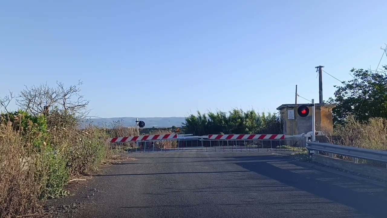 Passaggio a Livello Lentini (SR) // Railroad Crossing // Spoorwegovergang