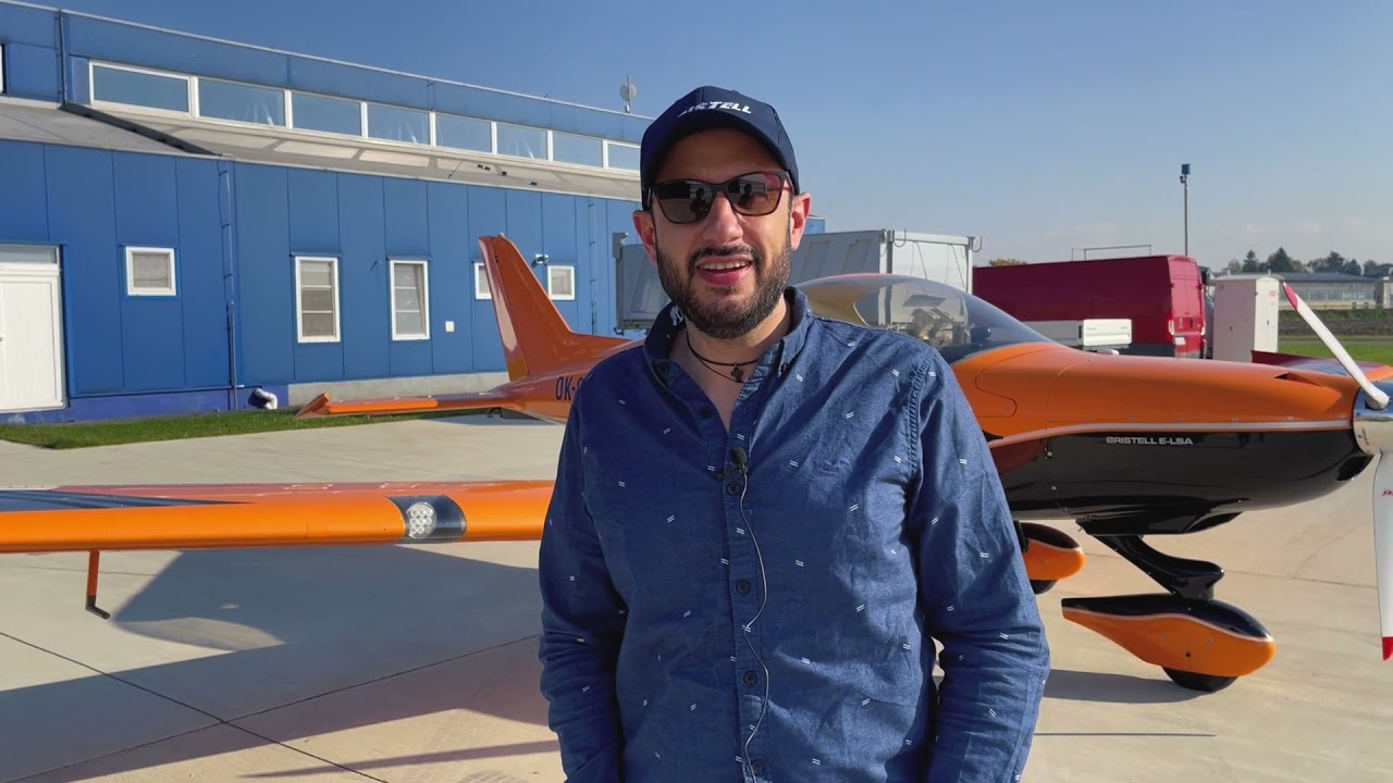 EN LA FABRICA DE AERONAVES BRISTELL PARTE 2