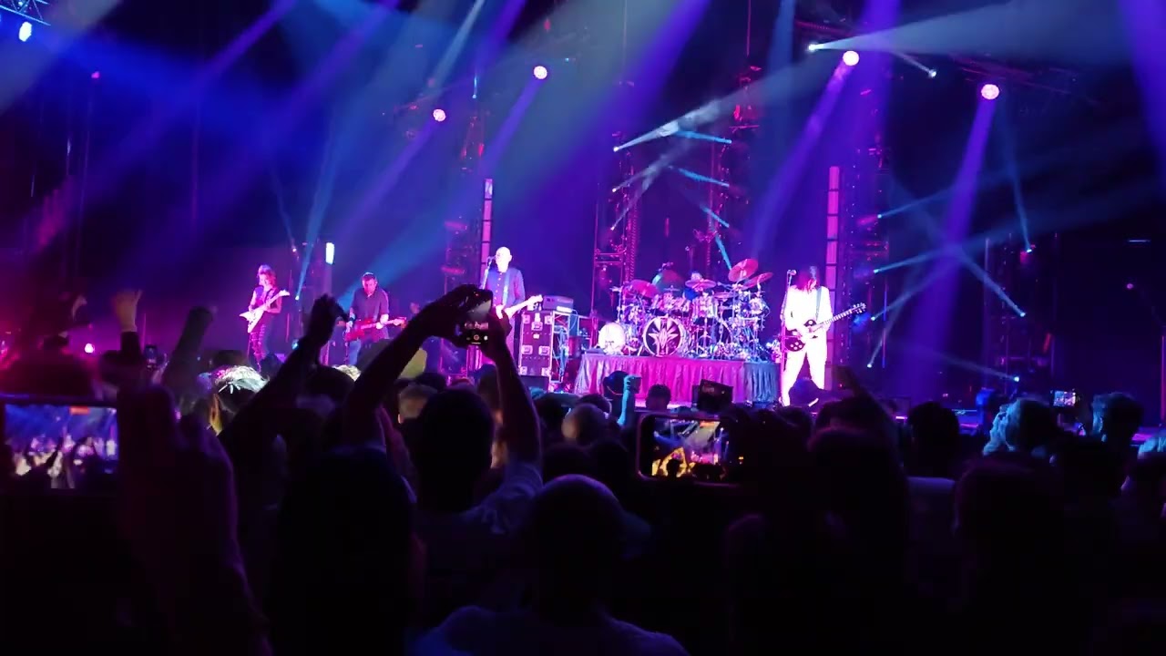 The Smashing Pumpkins - Cherub Rock live London 2024