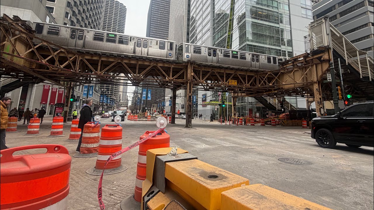 Downtown Chicago At Nearly Demolished State/Lake L Station