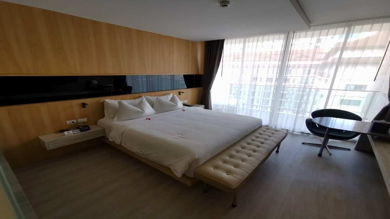 Hotel Vista Pattaya - Best Mid-Priced Hotel on Soi 4 Pattaya?