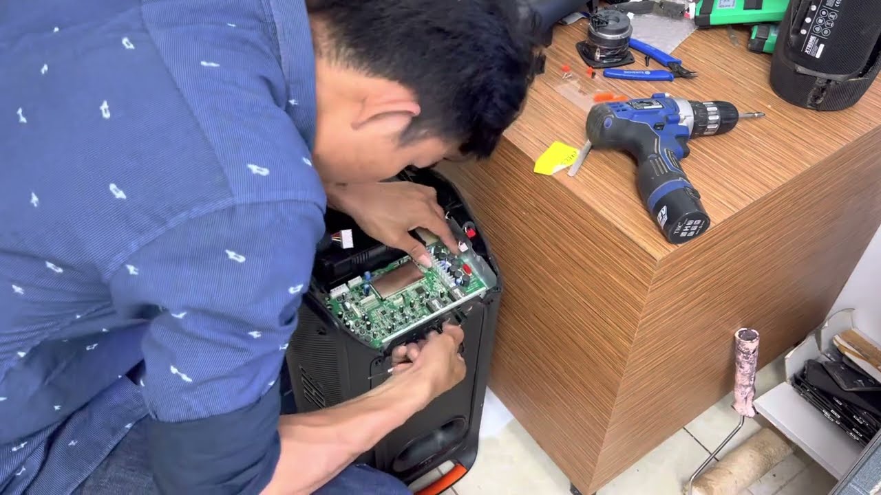 Clean main board Jbl party box100 #jbl #partybox100 #disassembled