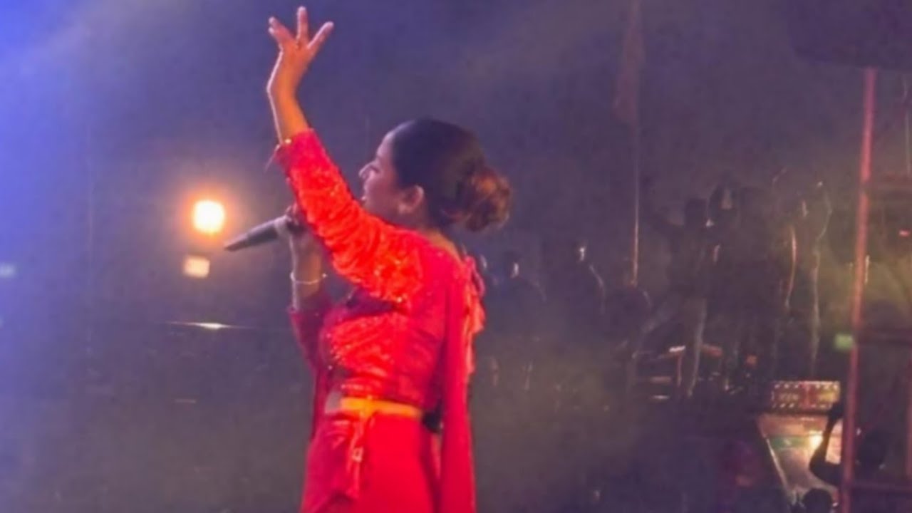 Arunita kanjilal ने अपने जादुई सुरों से फैंस को कर दी घायल 