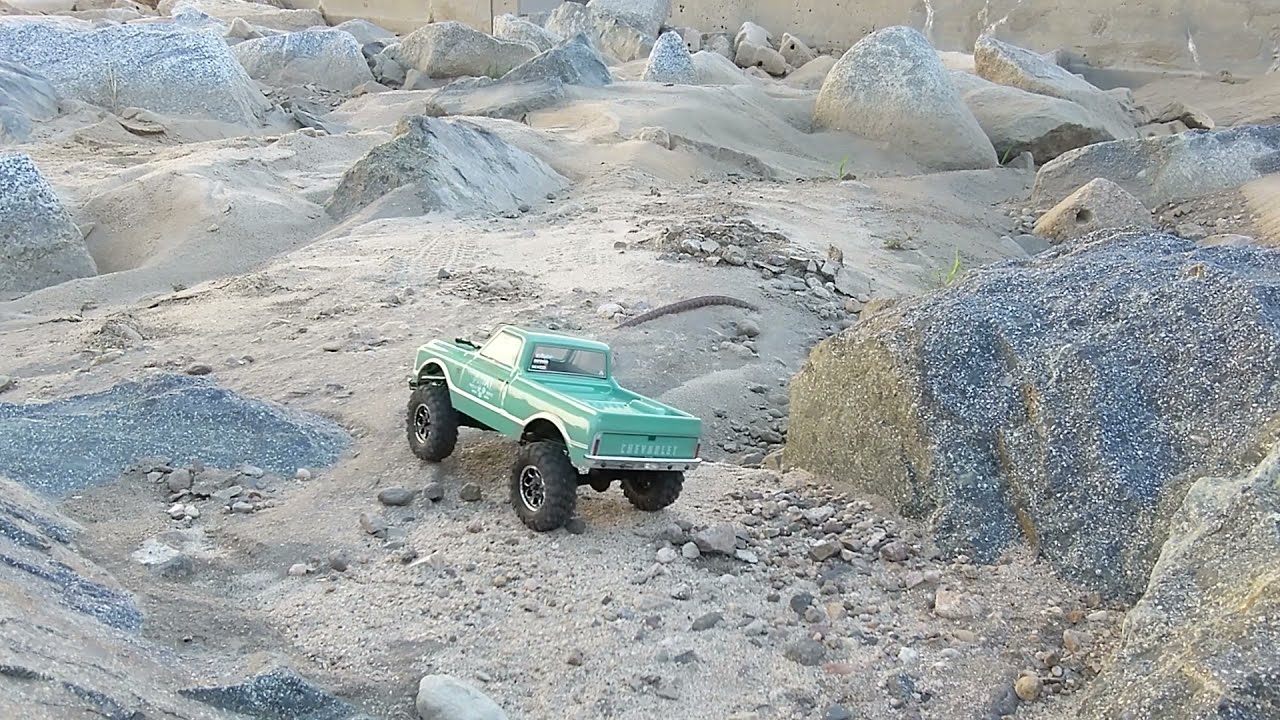 BEST Budget SCX24 Upgrade - Wheels & Tires!