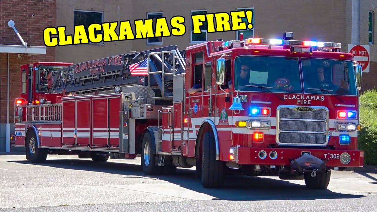 [TILLER TIME!] - Clackamas Fire District TRUCK 302 responding with RED & BLUE lights!