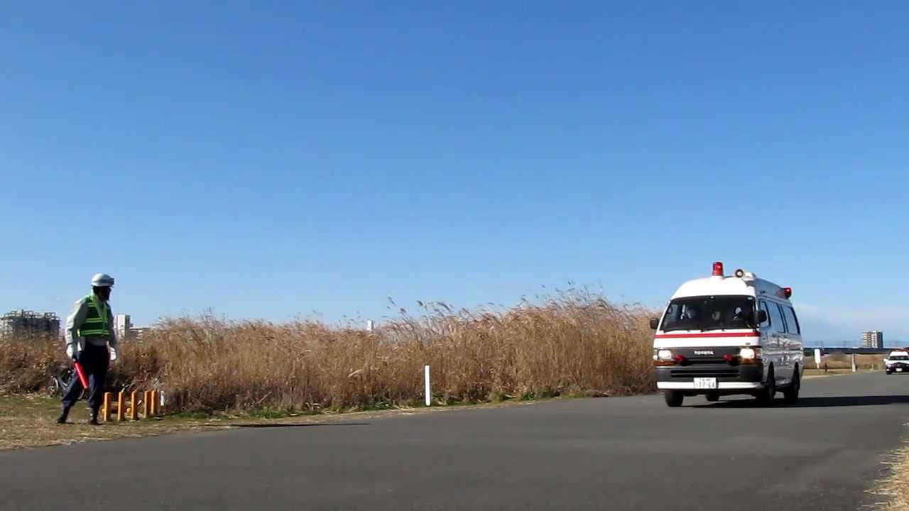 川口市震災消防総合演習　緊急走行 2011