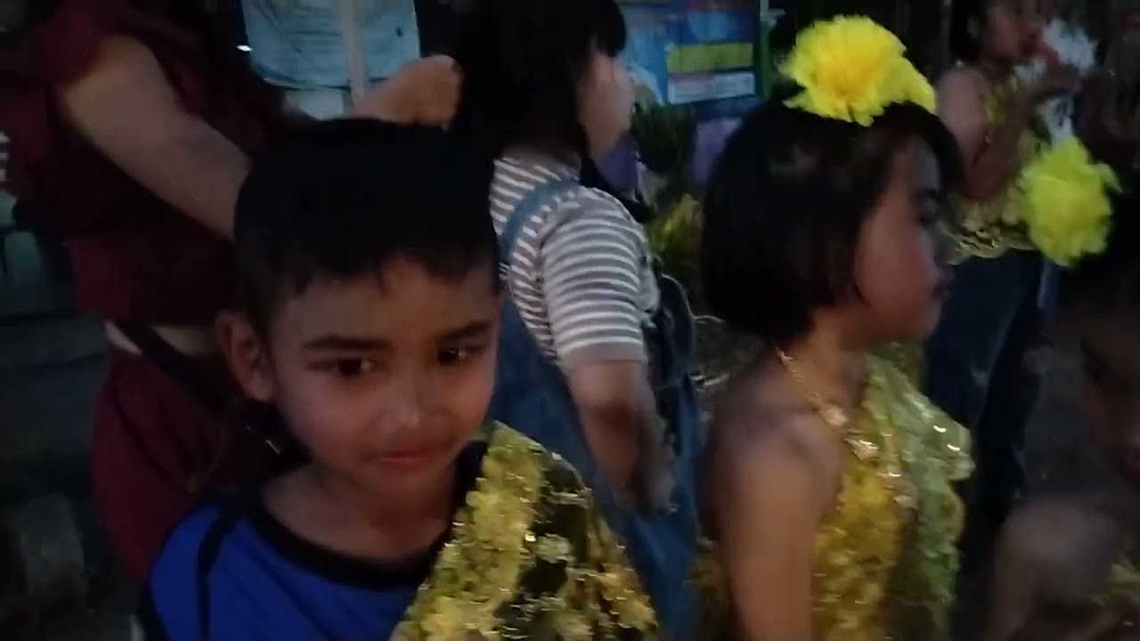 มาถึงหน้างานแล้วค่ะธิดาลาวศรีวิไล