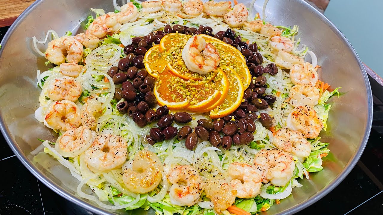 Se ti piace la verza cruda devi provare questa insalata. stupirà e piacerà a tutti ￼