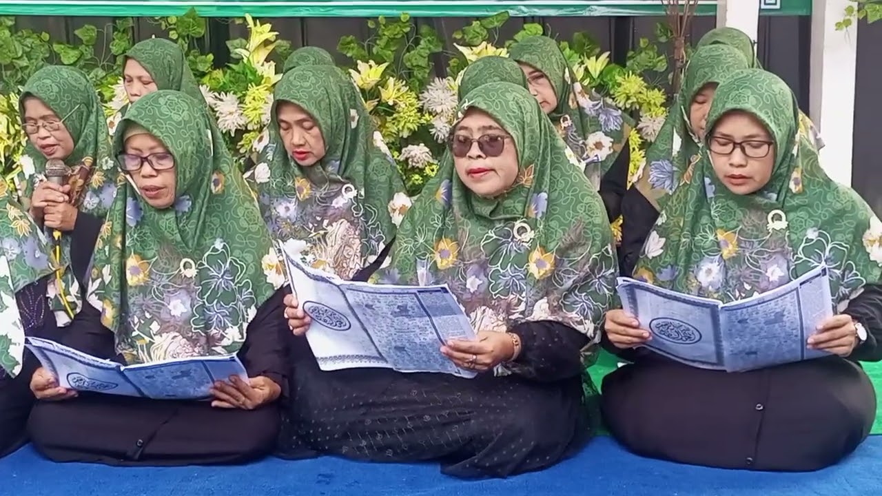 Kelas Qur'an ibu ibu semoga tambah barokah Istiqomah, ngajinya.