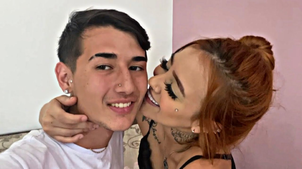 PEDI PRA NAMORAR COM A RUIVA *veja a reação dela*