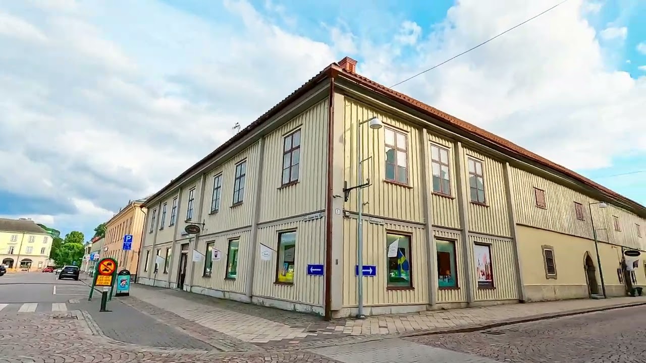 Lidköping Sweden walk around and see Old fine houses 4k