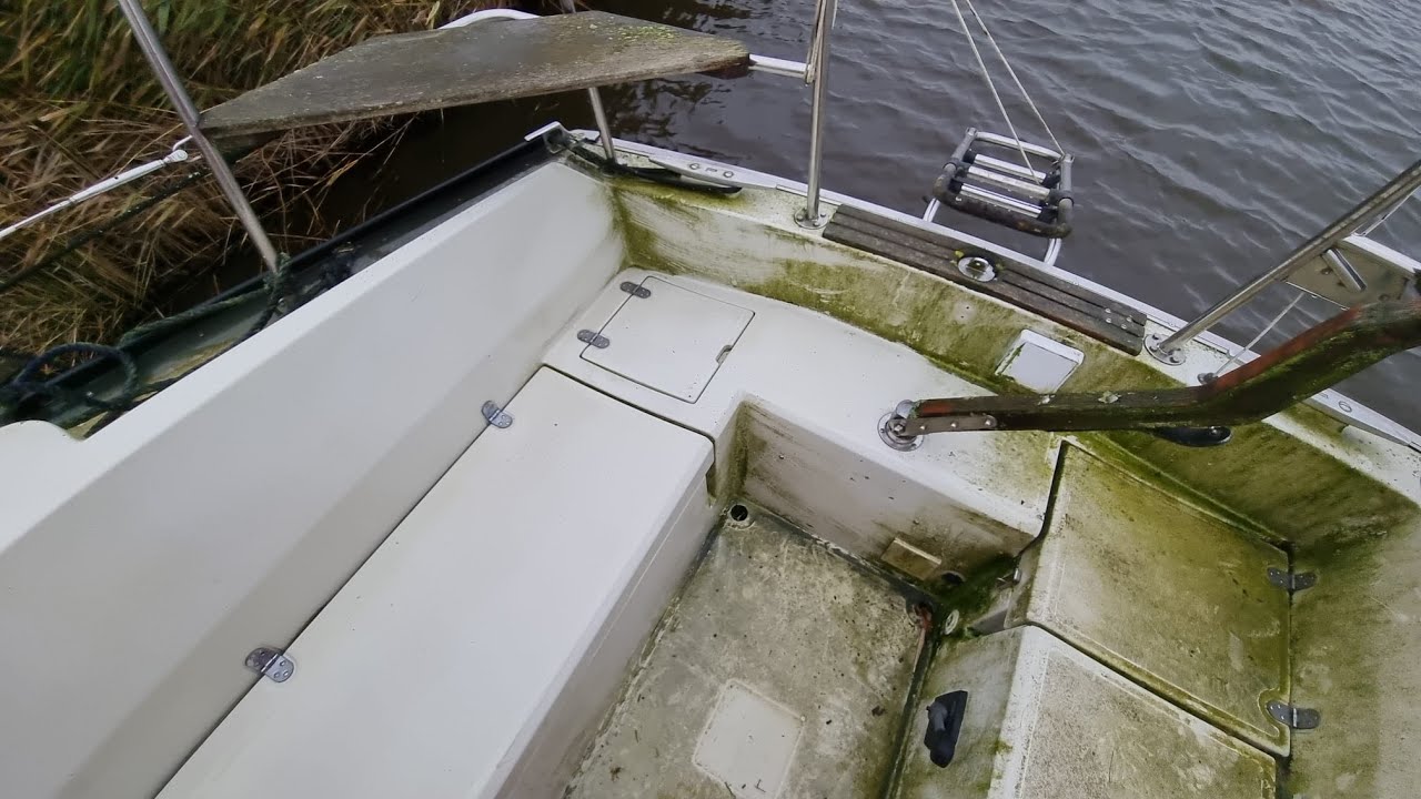 The Dufour 31 project | YEARS of dirt - cleaning timelapse