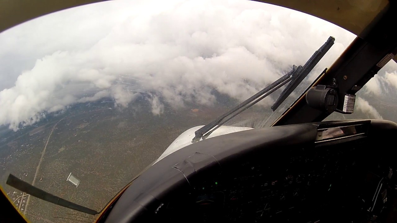 Turbo Commander - Single Pilot IFR Approach, Thunderstorms in area