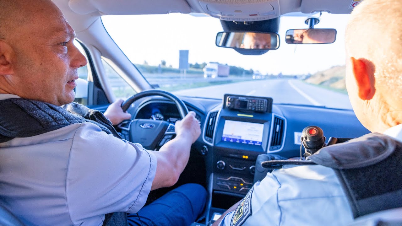 Polizei jagt Schleuser in Sachsen: Unterwegs mit der Bundespolizei auf der A17
