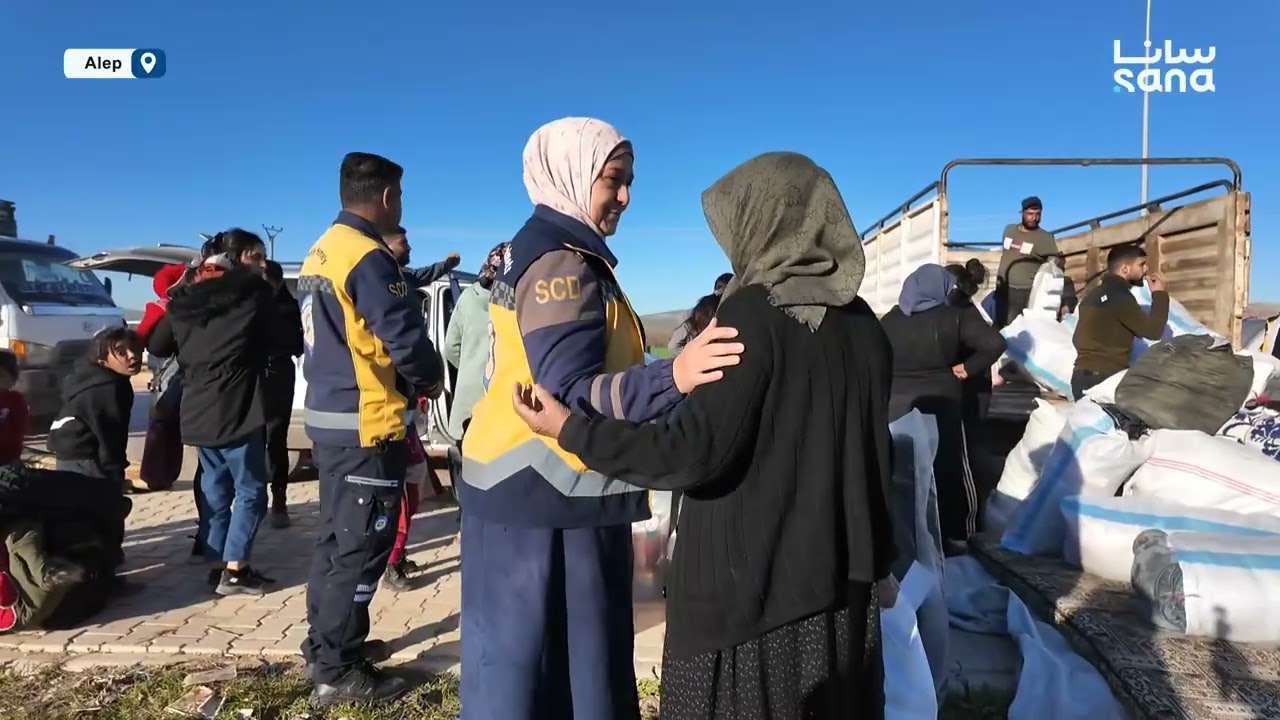 Un convoi de personnes déplacées rentre à Afrin après des années de refuge
