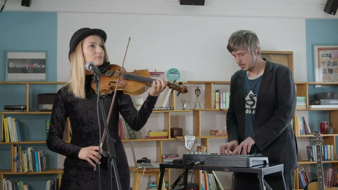 Yack feat. Boyana: Hub-a Groovy Office