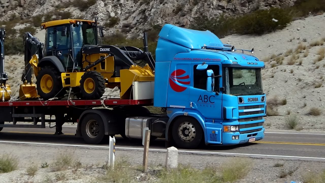 CAMIONES EN RUTA NACIONAL 7 ENTRE POTRERILLOS Y USPALLATA......