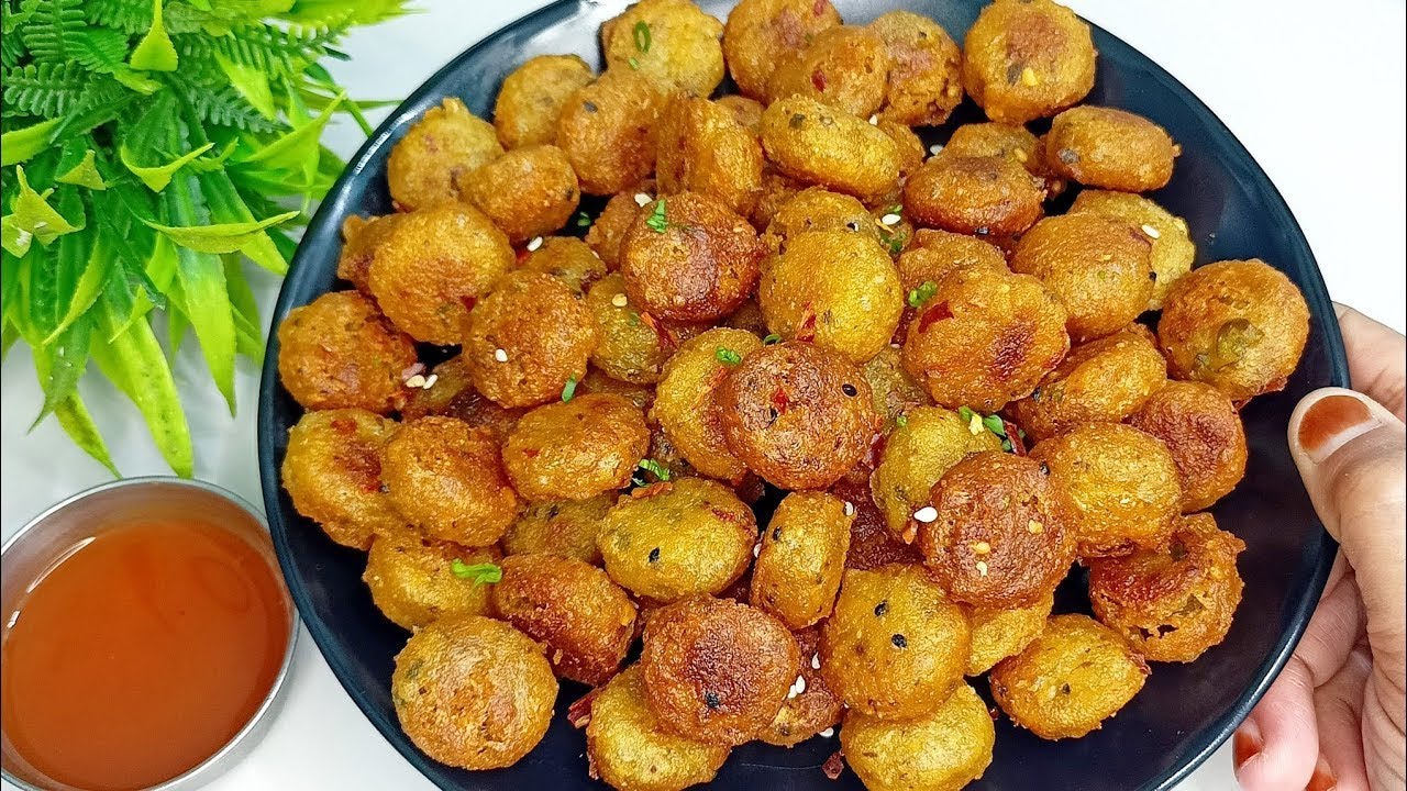 केवल 1 कच्चे आलू से बना गरमा गरम कुभी खाए खाता हीजाए | Crispy aalu ka nashtरकुरा नाश्ता जो 
