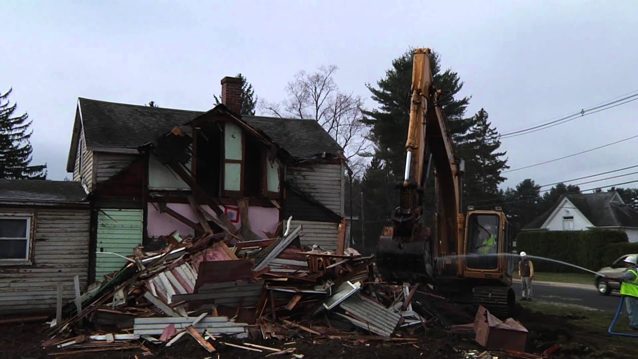 Building the New Palmer Police Station Episode 3 - House Demolition
