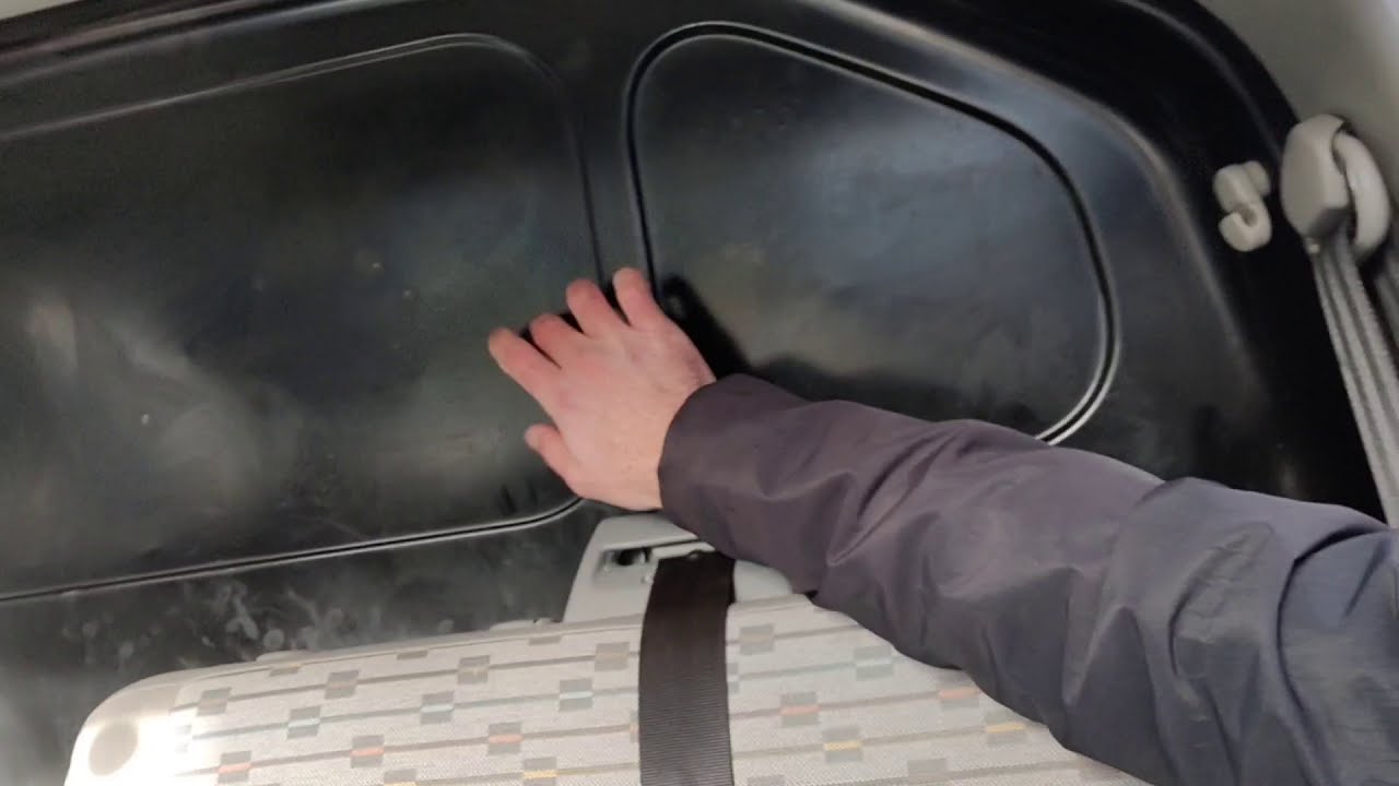 Removing T5 Double Seat // Install VEEDUBS Seat Covers