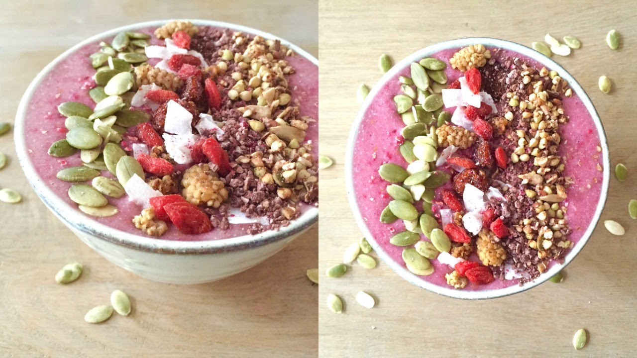 Pomegranate Berry Smoothie Bowl – Easy & Healthy Breakfast